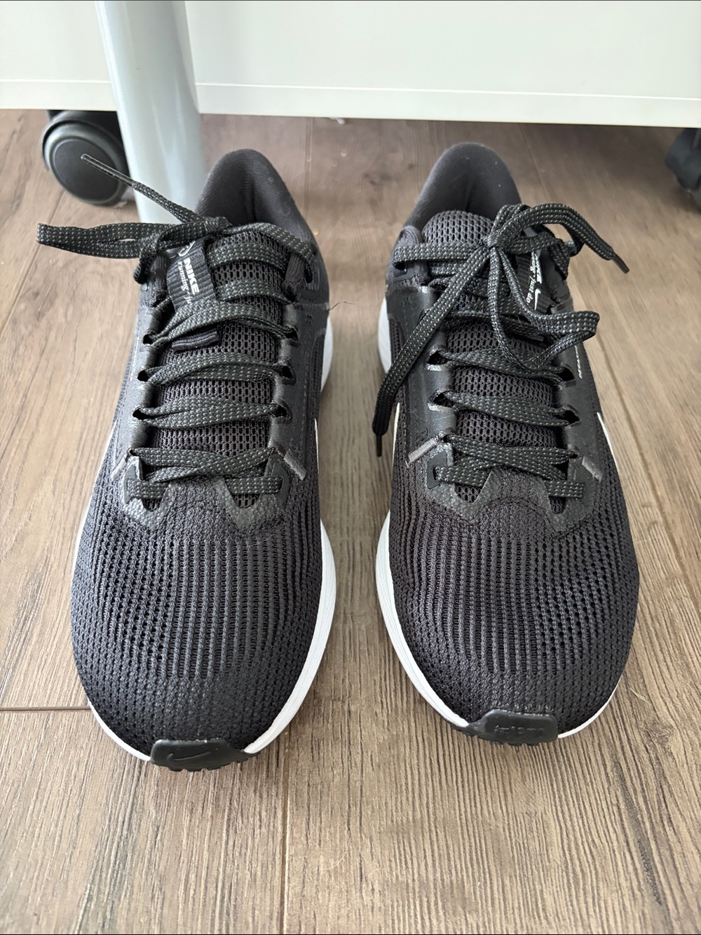 Nike Pegasus Black and White Running Sneakers. Women’s size 6 - Picture 4 of 6